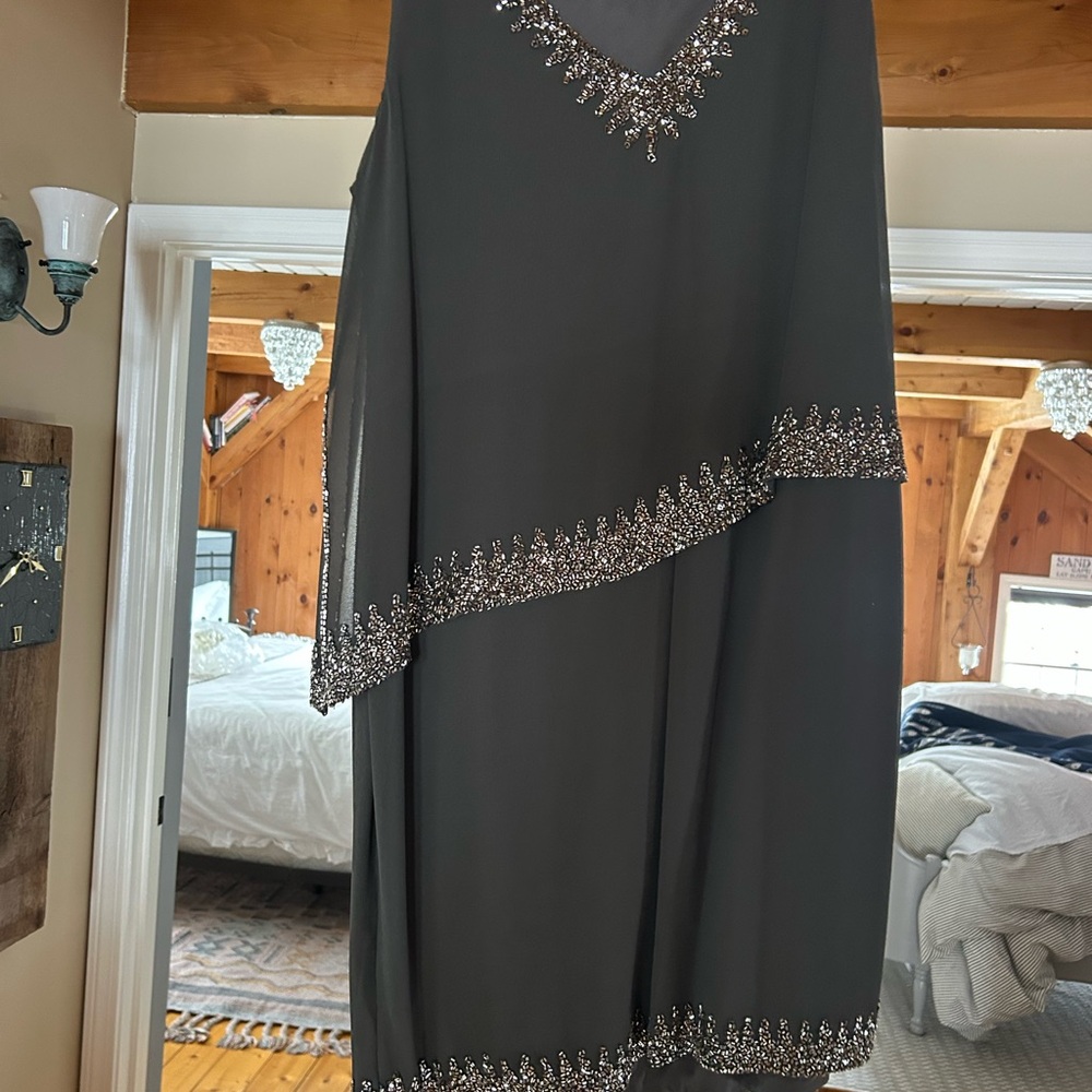 Elegant Black Beaded Women's Wedding Dress